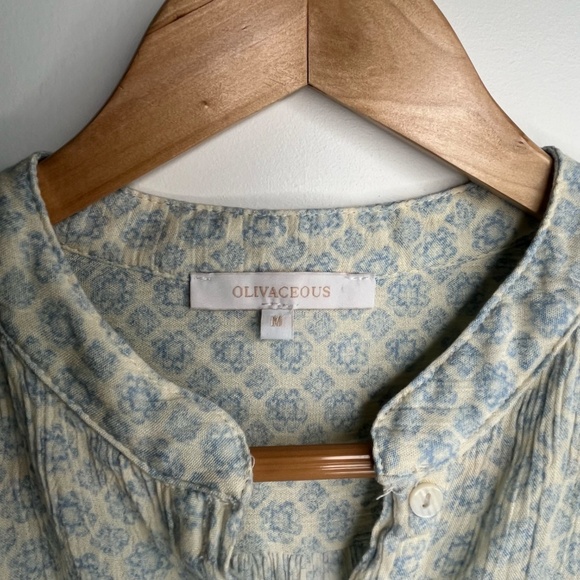 Olivaceous Blouse Size Medium Petite - Picture 3 of 7